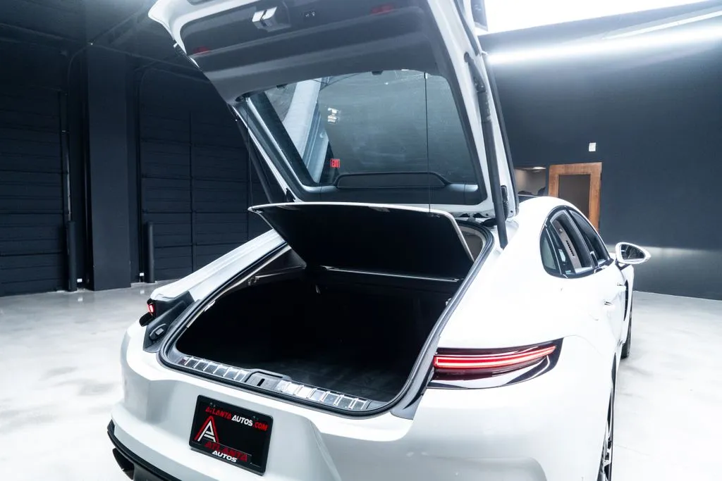 Porsche Panamera photo 44