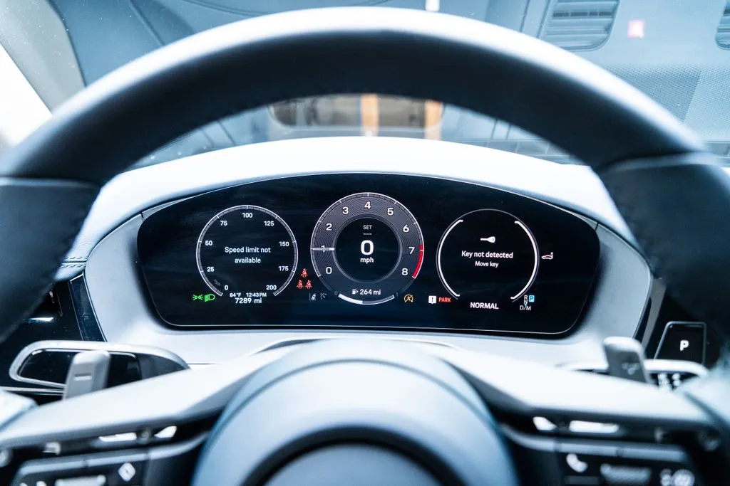 Porsche Panamera photo 32