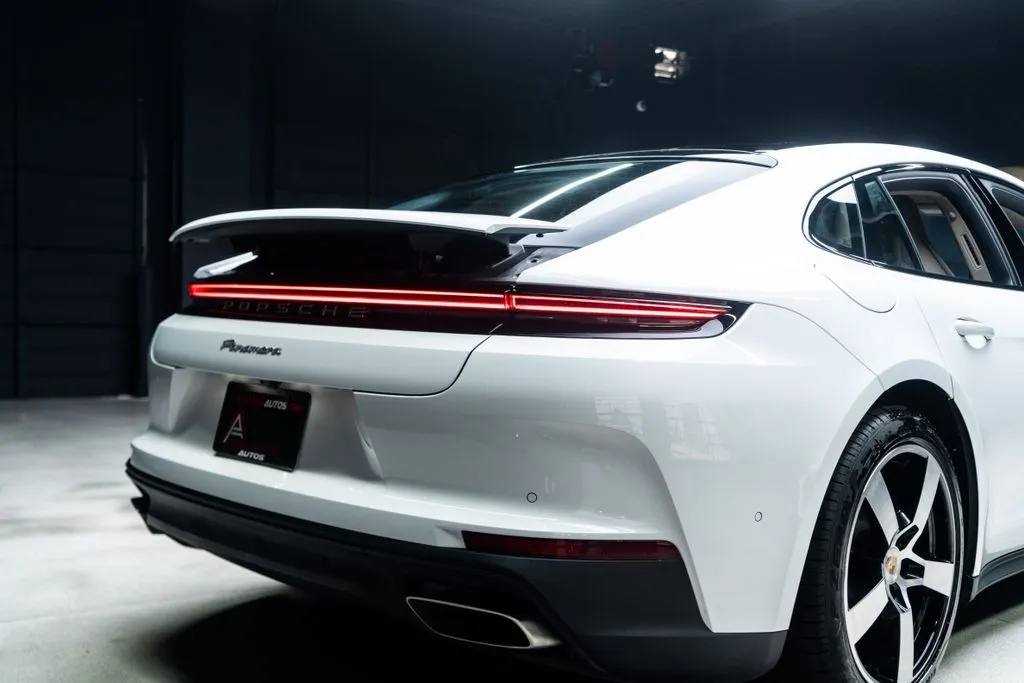 Porsche Panamera photo 14