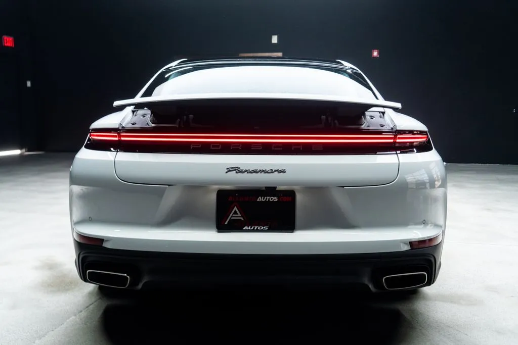 Porsche Panamera photo 15