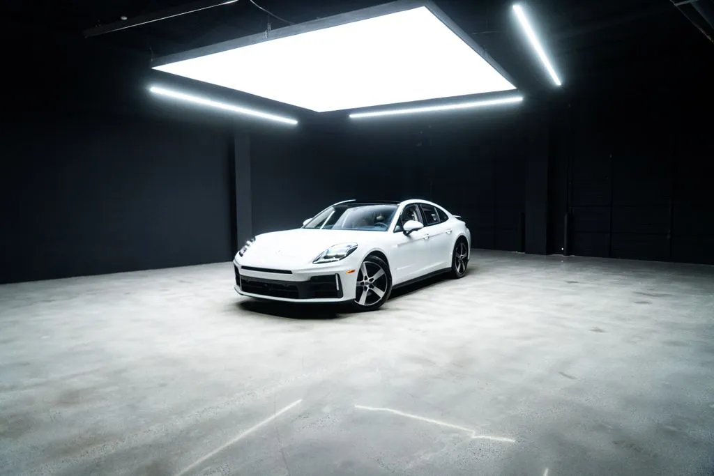 Porsche Panamera photo 46