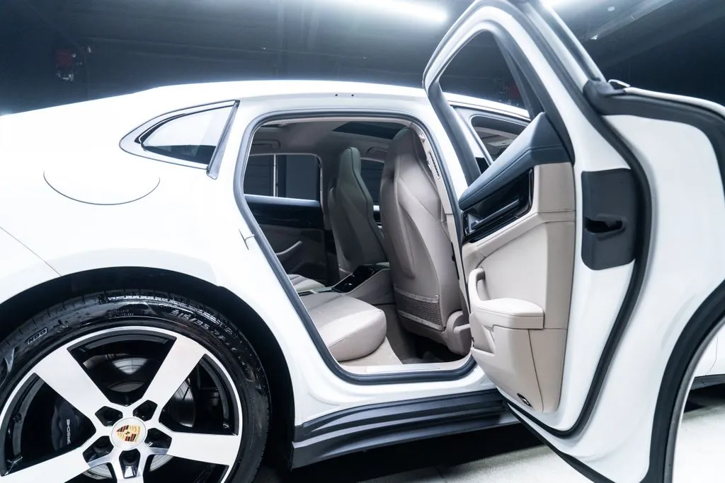 Porsche Panamera photo 43
