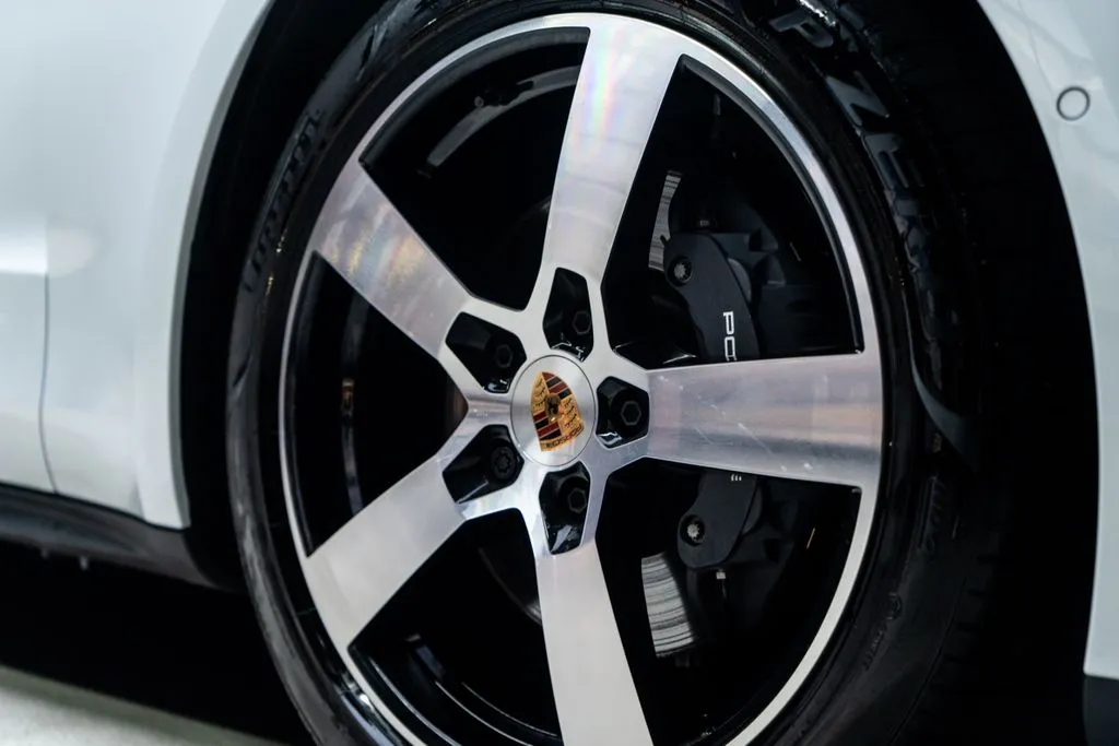 Porsche Panamera photo 11