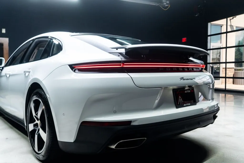 Porsche Panamera photo 17