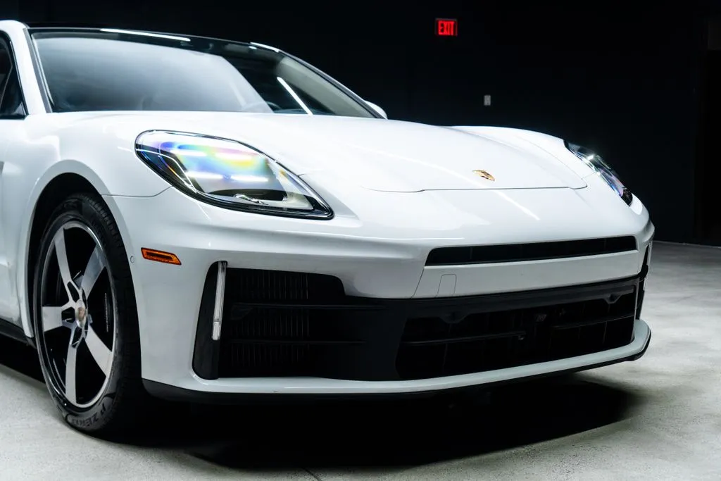 Porsche Panamera photo 6