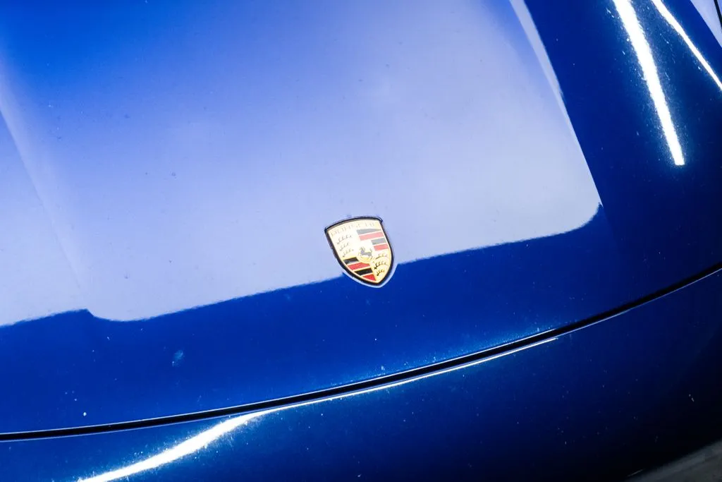 Porsche Taycan photo 6