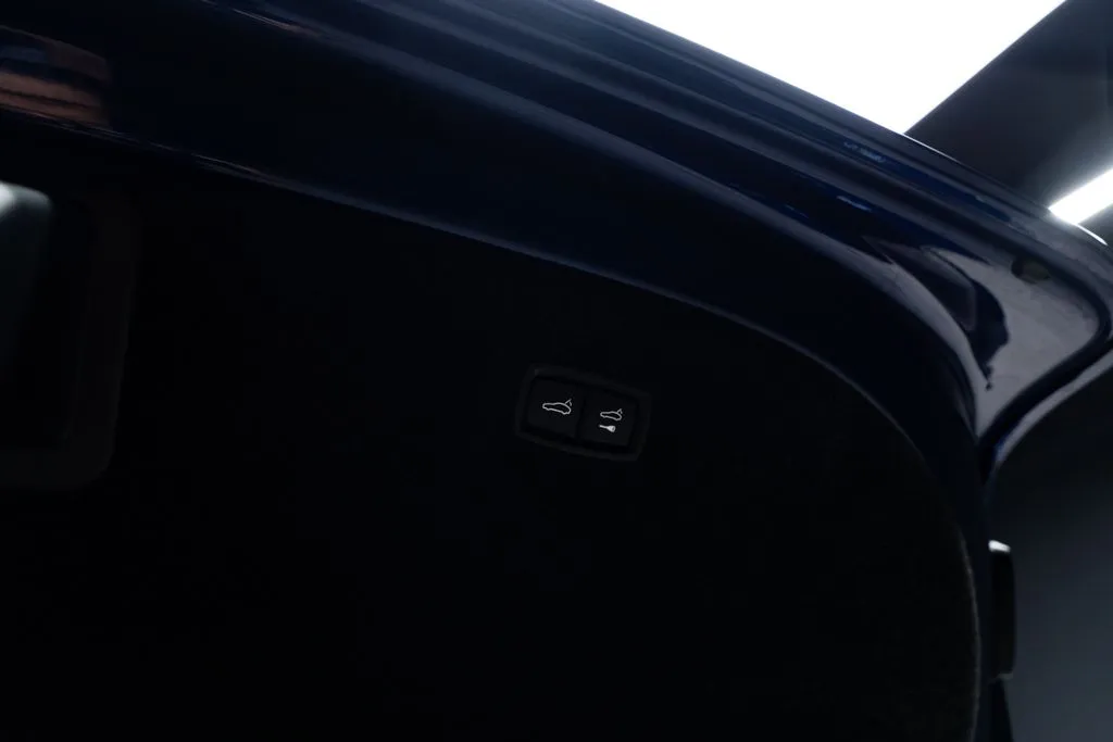 Porsche Taycan photo 47