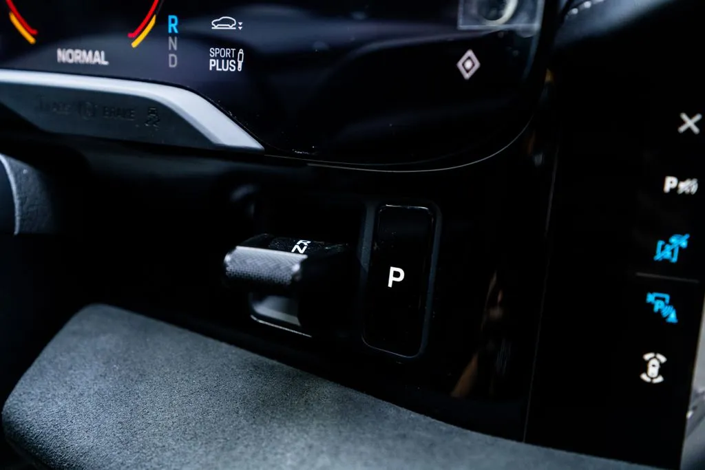 Porsche Taycan photo 32
