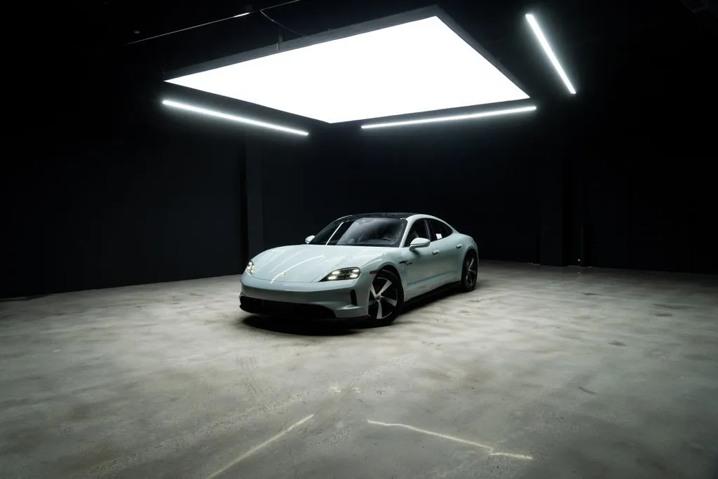 Porsche Taycan photo 40