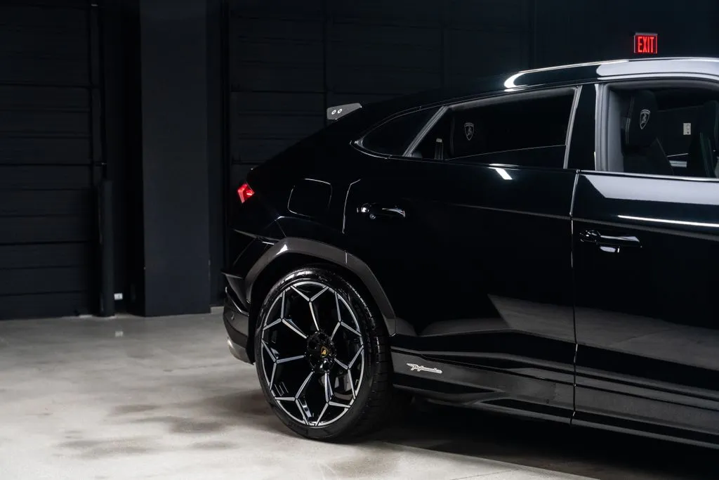 Lamborghini Urus photo 13