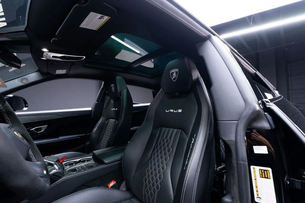 Lamborghini Urus photo 31