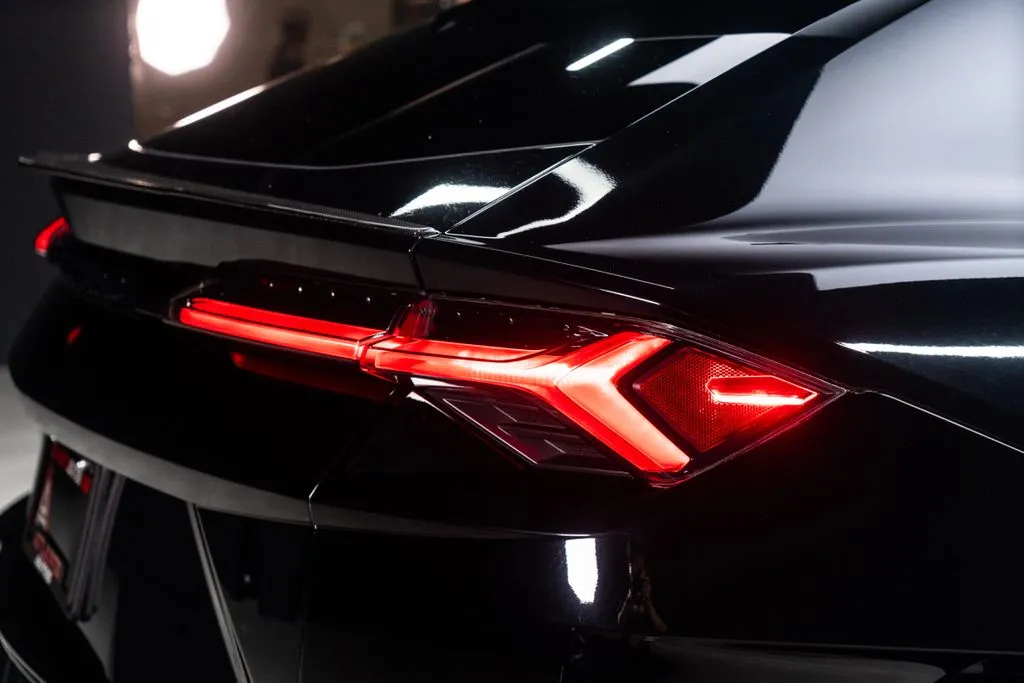 Lamborghini Urus photo 16
