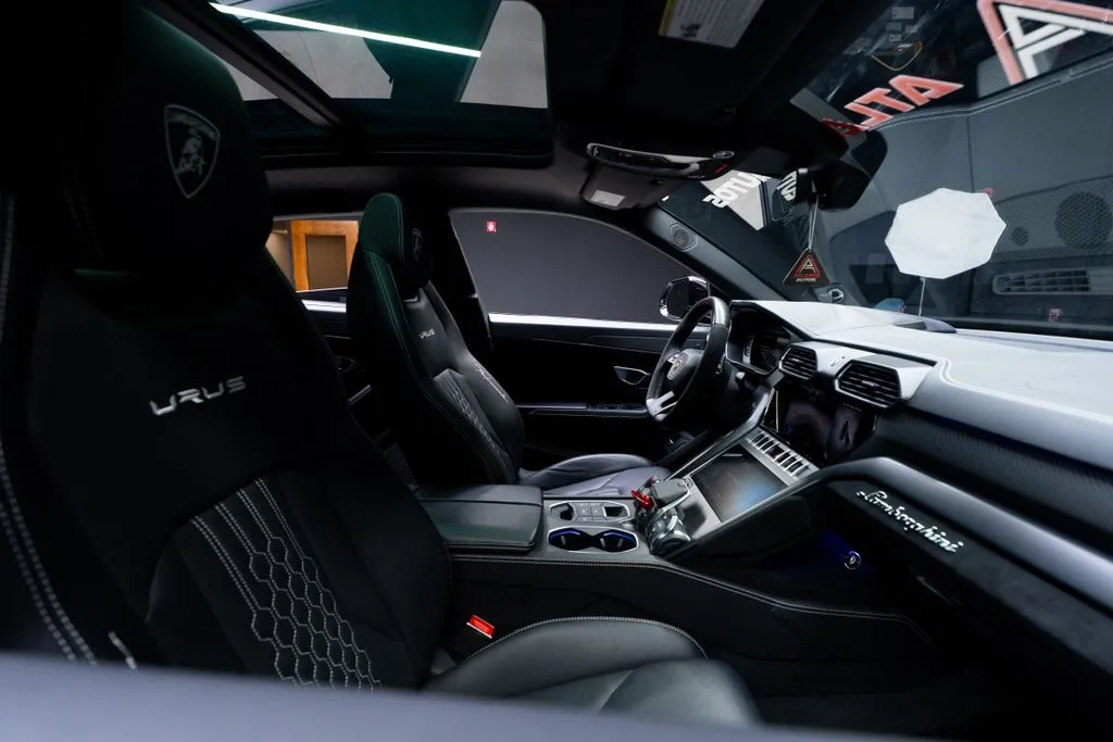 Lamborghini Urus photo 46
