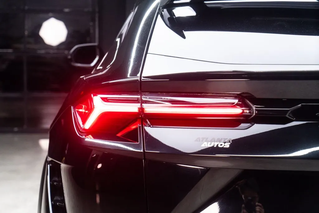 Lamborghini Urus photo 20