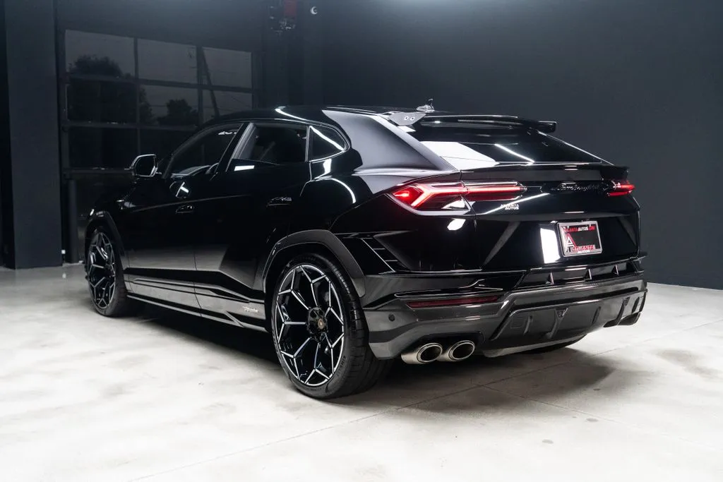 Lamborghini Urus photo 23