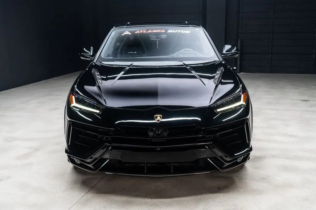 Lamborghini Urus photo 4