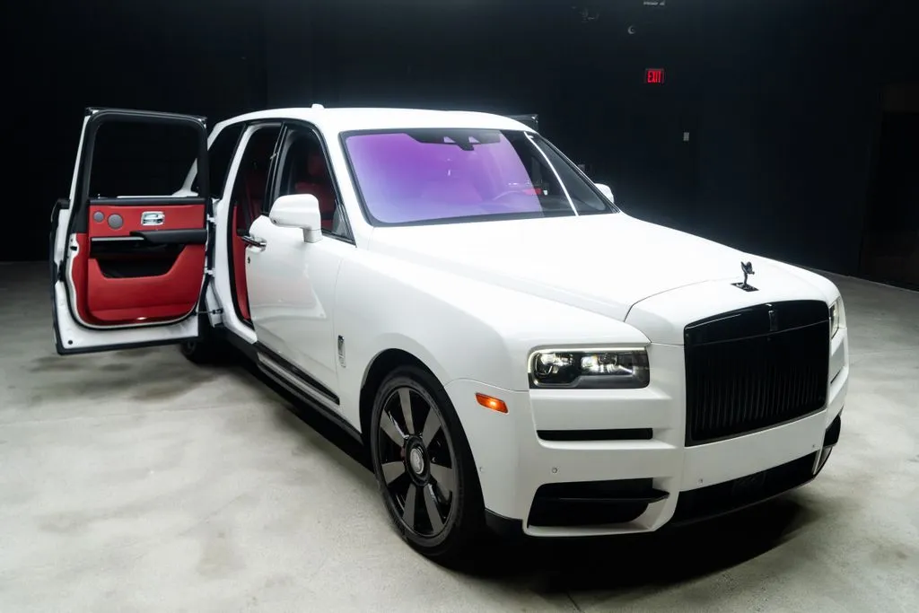 Rolls-Royce Cullinan photo 10