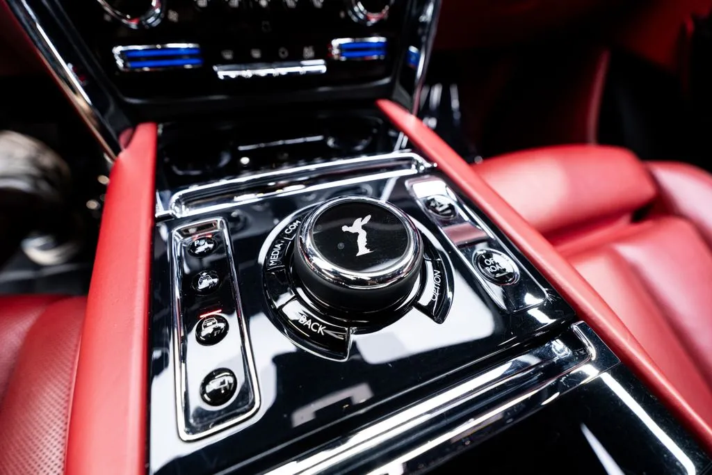 Rolls-Royce Cullinan photo 41