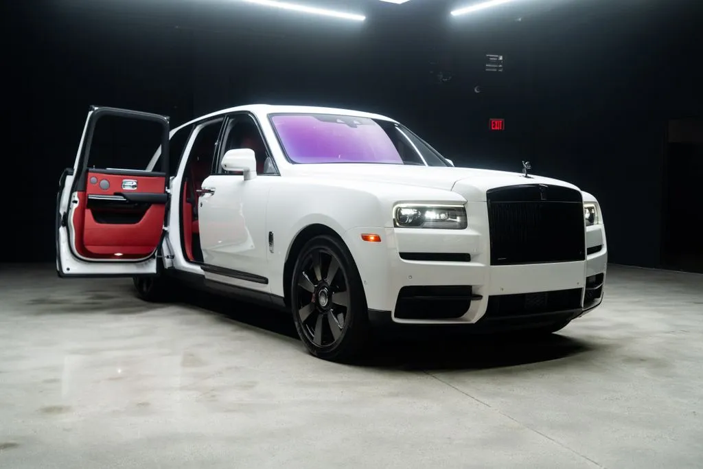 Rolls-Royce Cullinan photo 9