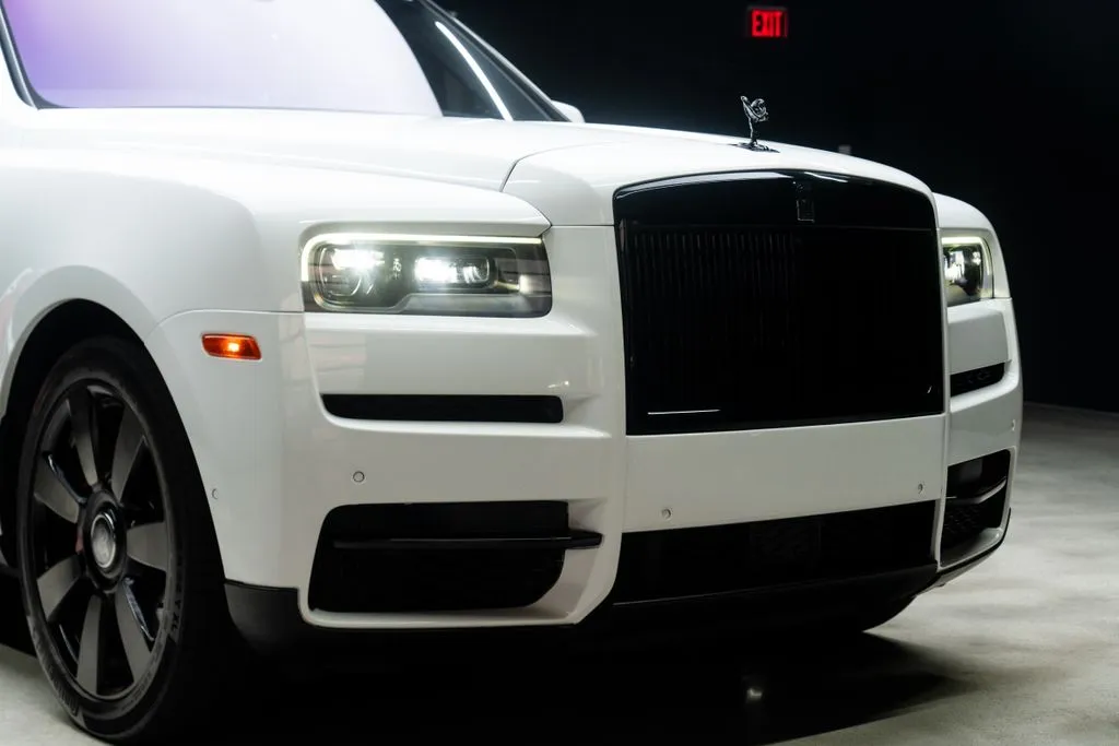 Rolls-Royce Cullinan photo 8