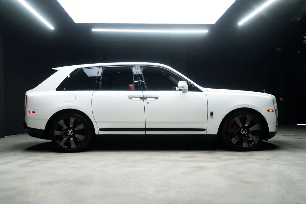 Rolls-Royce Cullinan photo 11