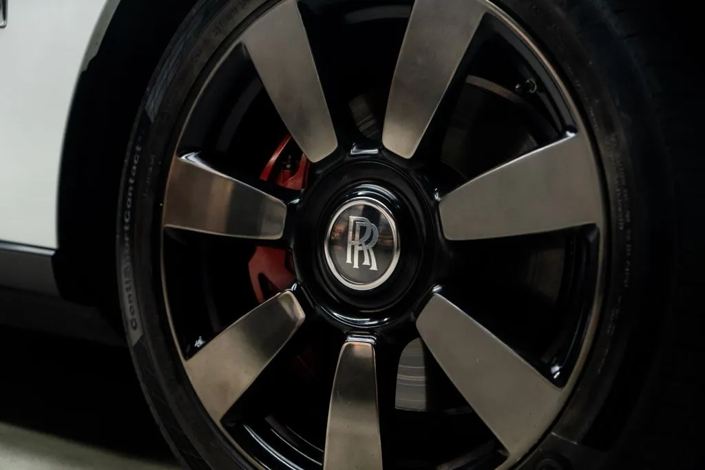 Rolls-Royce Cullinan photo 13