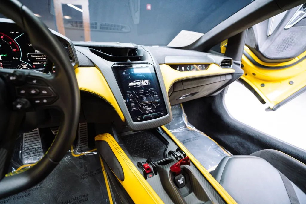 Lamborghini Revuelto photo 43