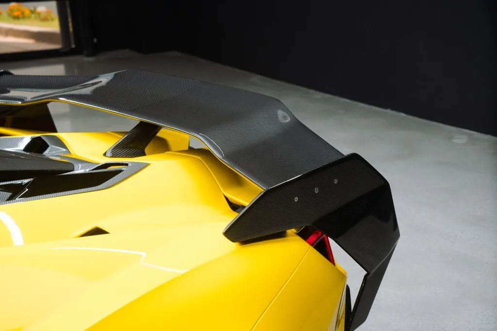 Lamborghini Revuelto photo 55