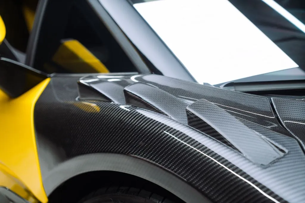 Lamborghini Revuelto photo 15