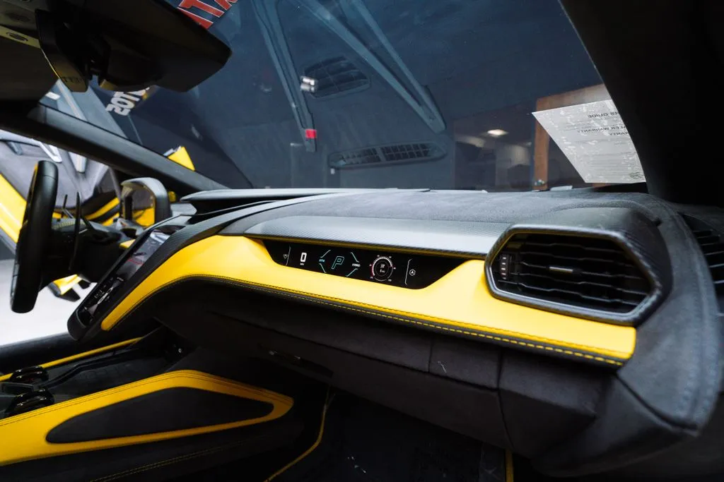 Lamborghini Revuelto photo 48