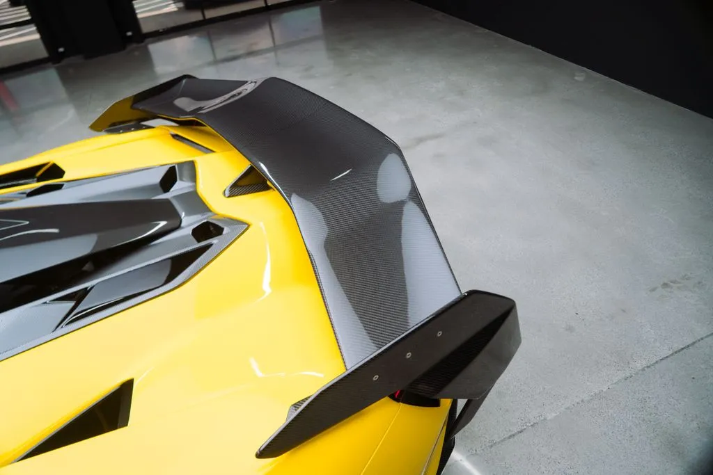 Lamborghini Revuelto photo 26
