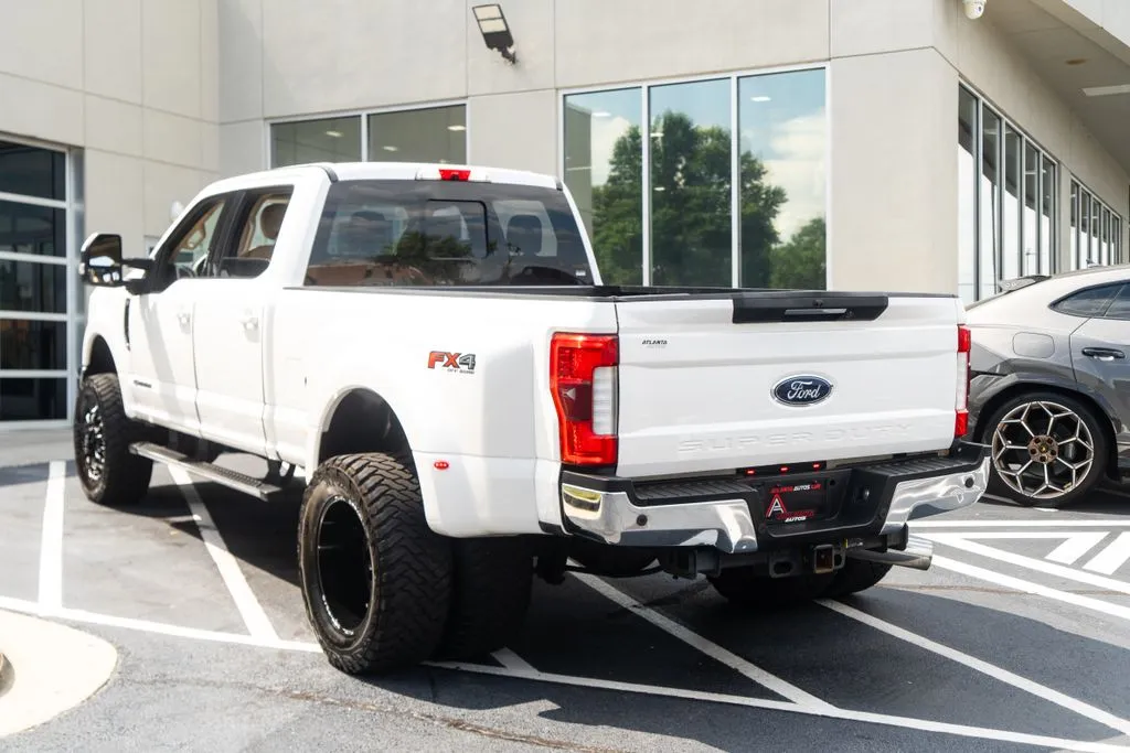 Ford F-350SD photo 18