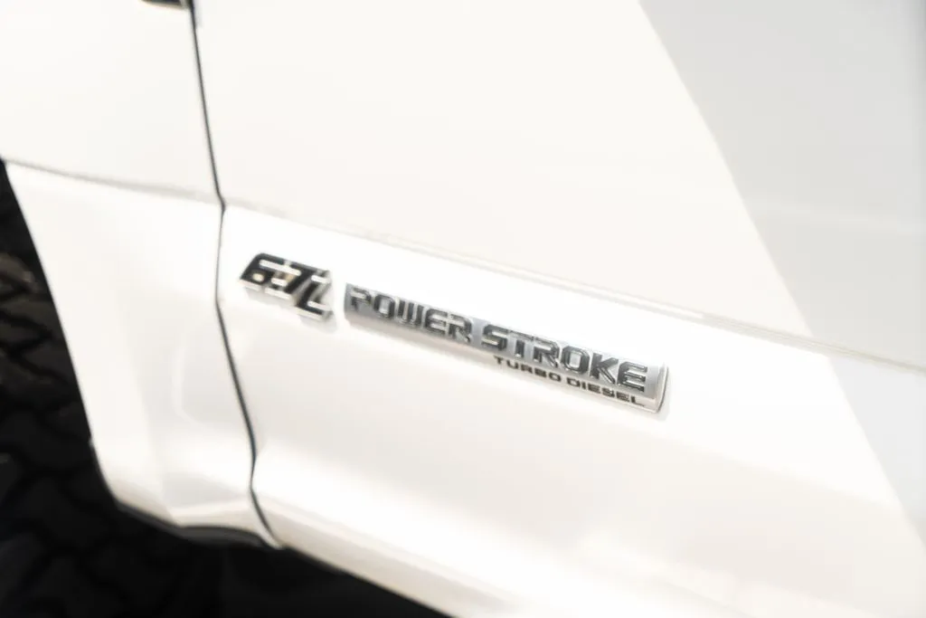 Ford F-350SD photo 22