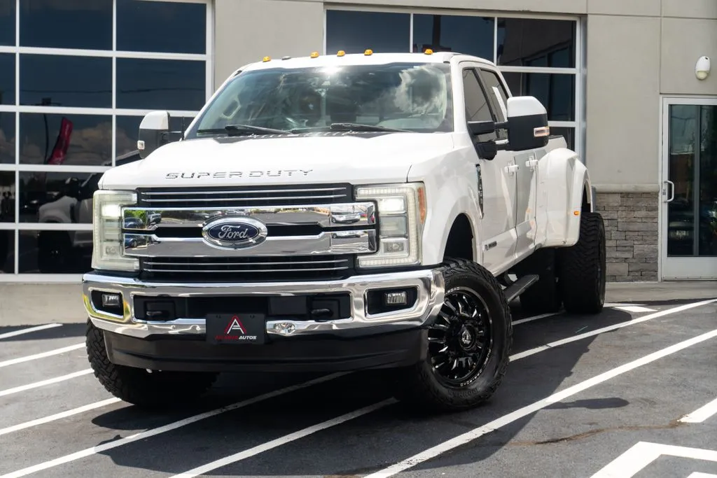 Ford F-350SD photo 2