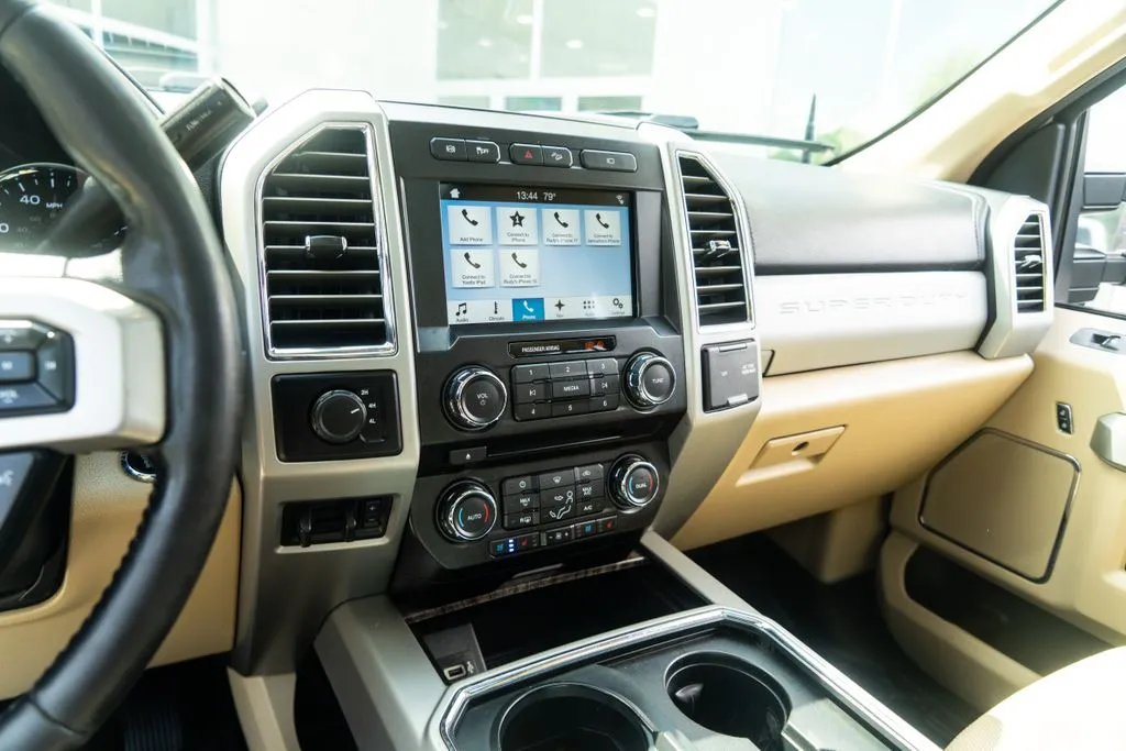 Ford F-350SD photo 33