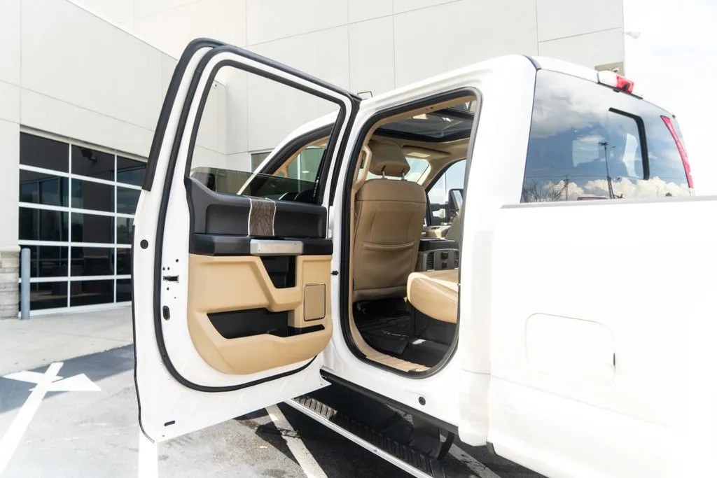 Ford F-350SD photo 40
