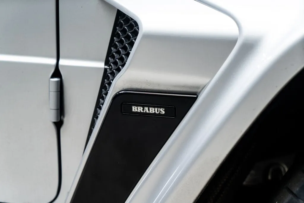 Mercedes-Benz G-Class photo 21