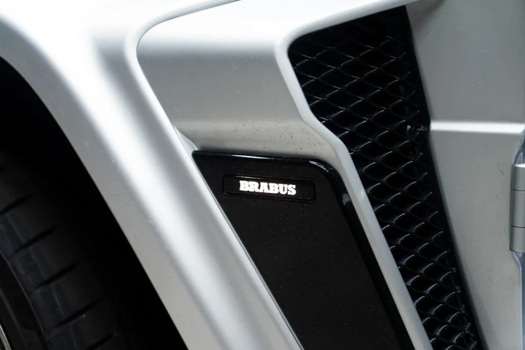 Mercedes-Benz G-Class photo 39