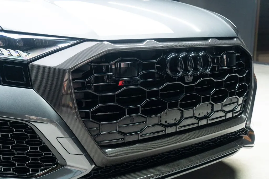 Audi RS Q8 photo 7