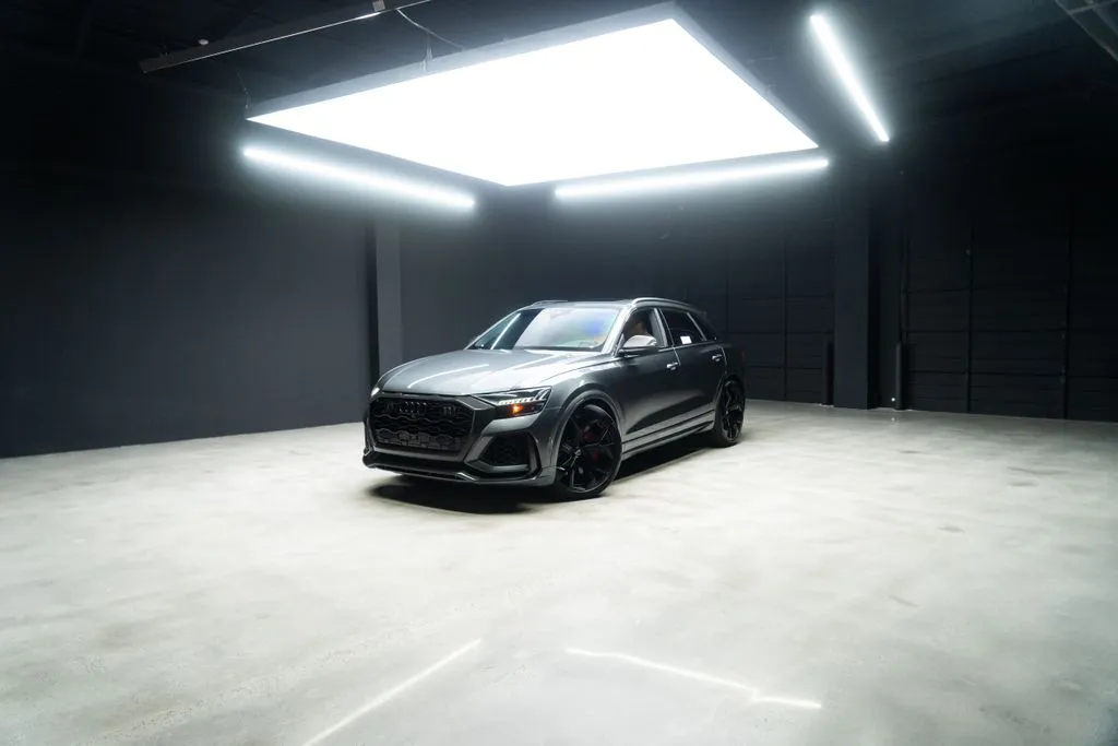 Audi RS Q8 photo 41