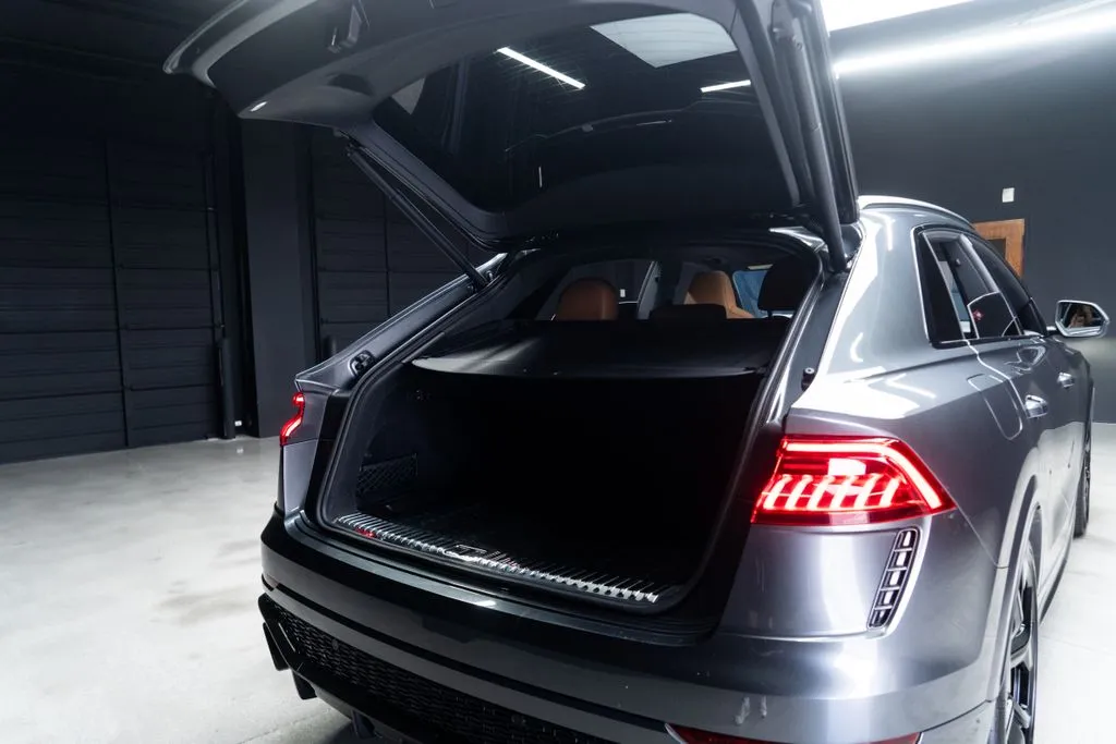 Audi RS Q8 photo 40