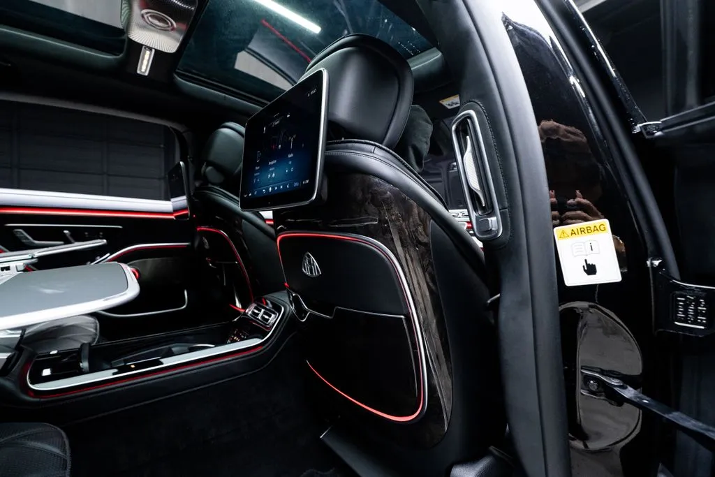 Mercedes-Benz S-Class photo 49