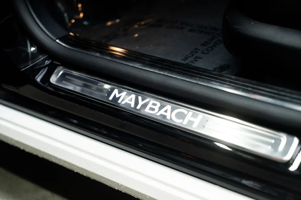 Mercedes-Benz S-Class photo 29