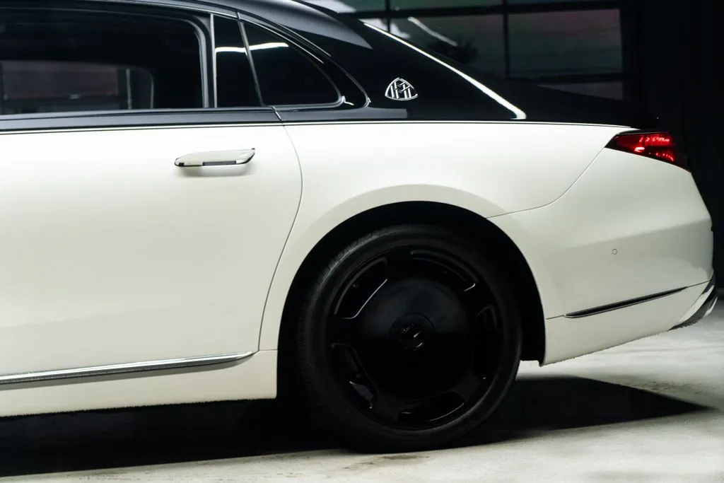 Mercedes-Benz S-Class photo 24