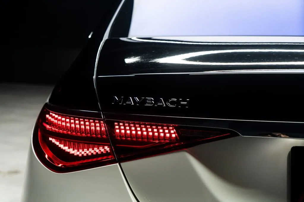 Mercedes-Benz S-Class photo 20