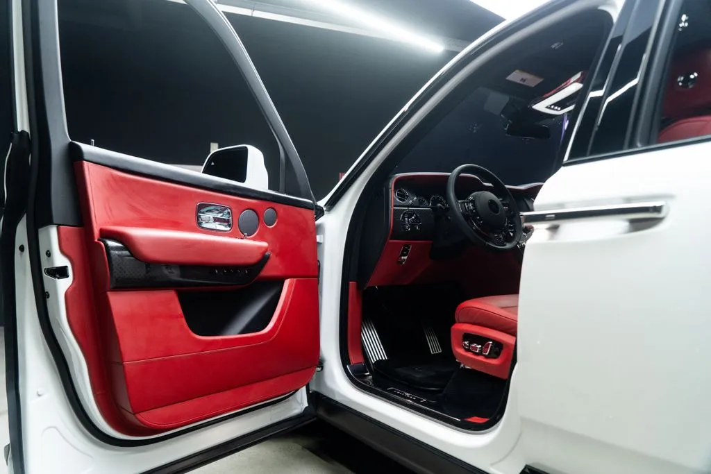 Rolls-Royce Cullinan photo 25