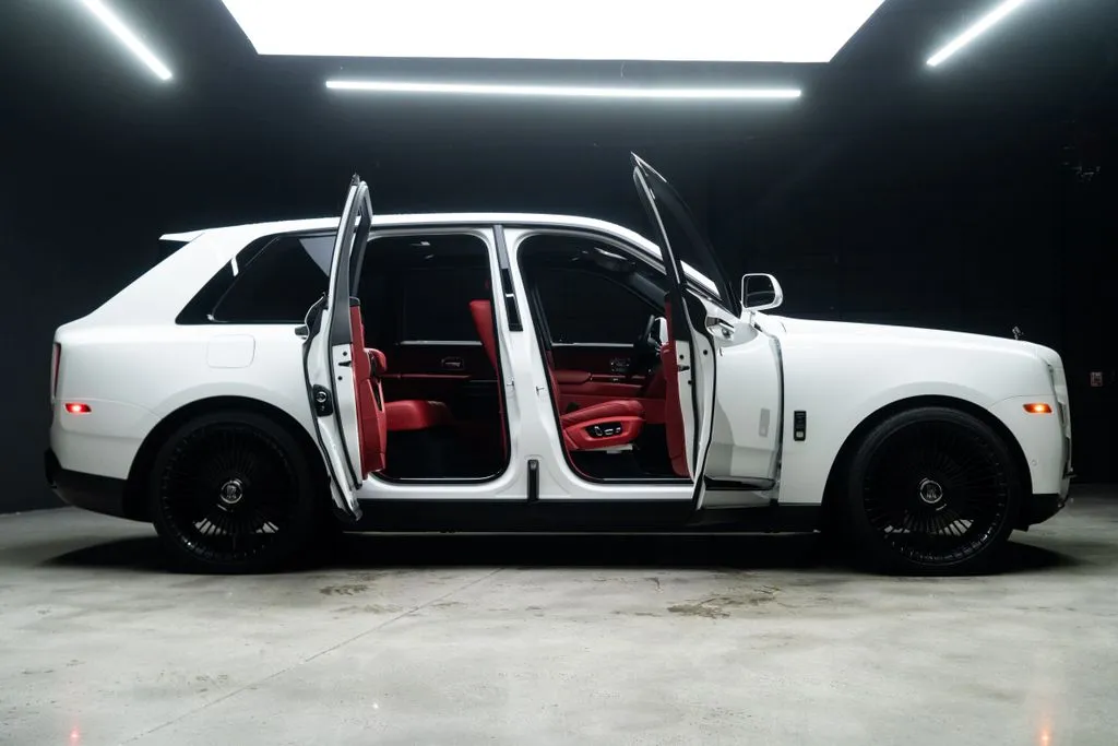 Rolls-Royce Cullinan photo 11
