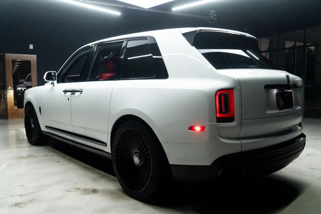 Rolls-Royce Cullinan photo 20