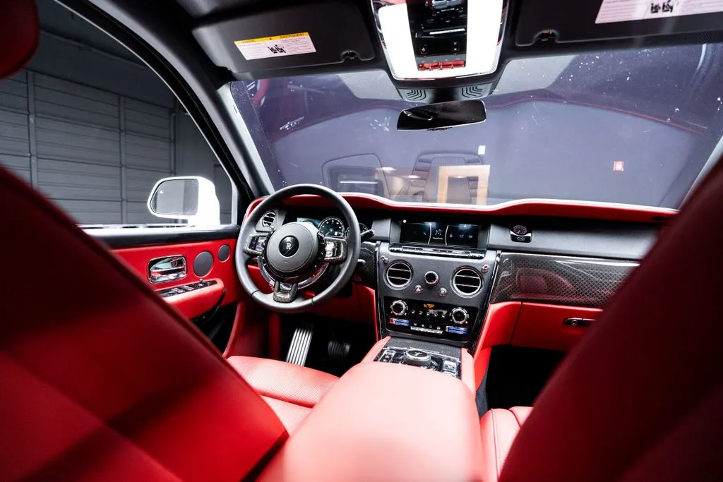 Rolls-Royce Cullinan photo 42