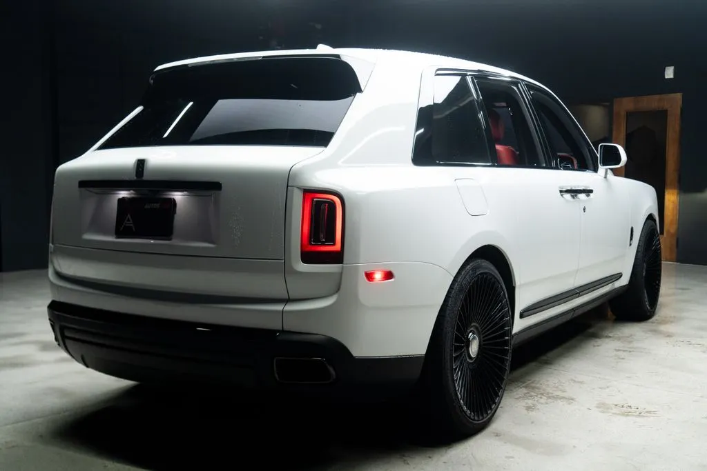 Rolls-Royce Cullinan photo 18